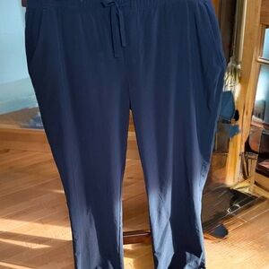 Ten Tree Pacific Jogger in Black